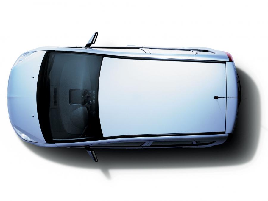  Mitsubishi Colt 5-Door 2004 года  (фото 24 из 29)